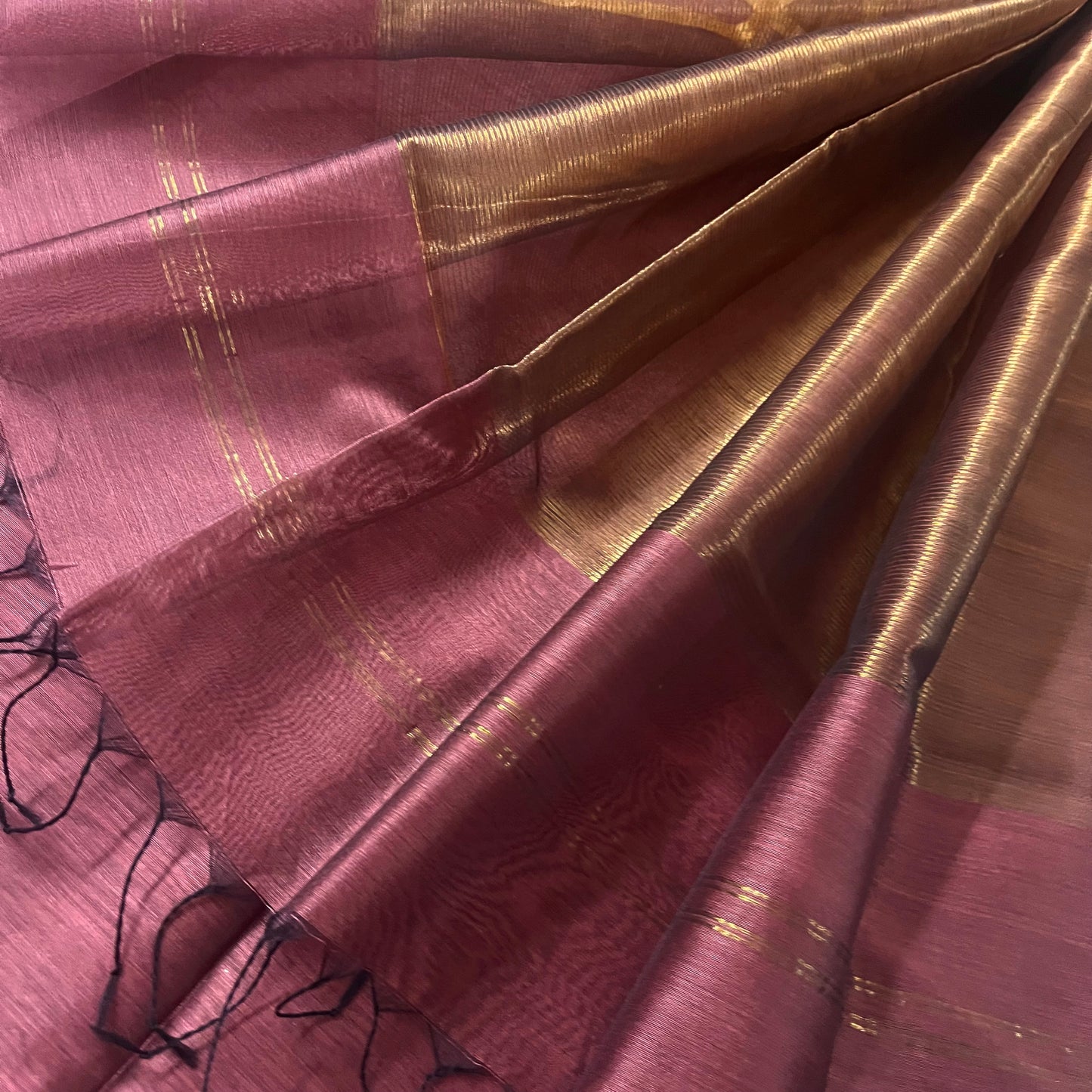 Rust pink and gold Maheshwari with zari border