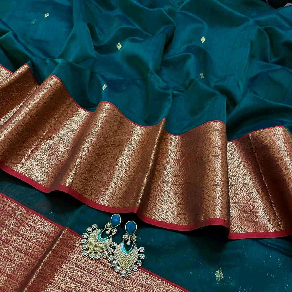 Teal and red Maheshwari saree with Zari pattern on Pallu