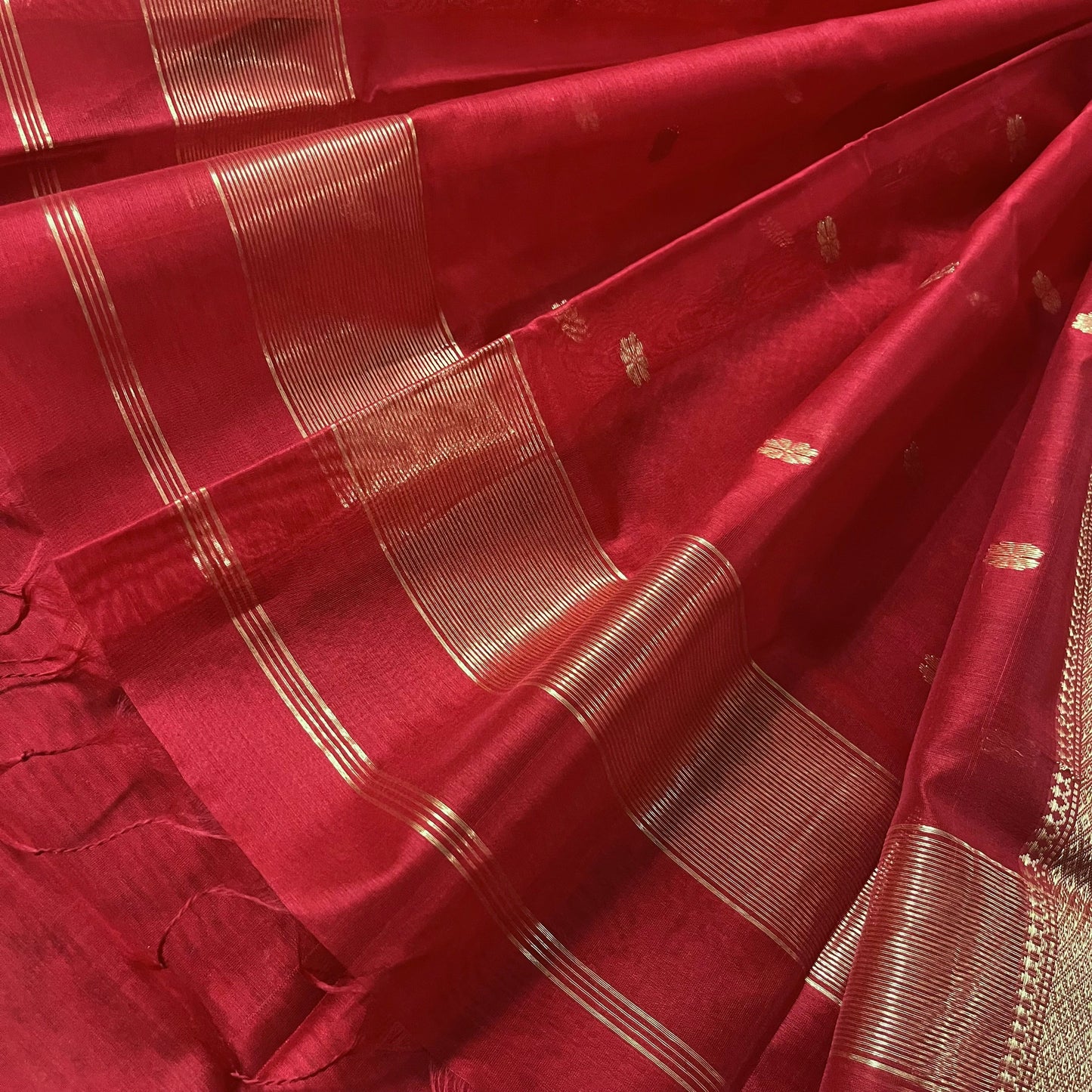 Red Maheshwari Saree with Flower Bootis all over