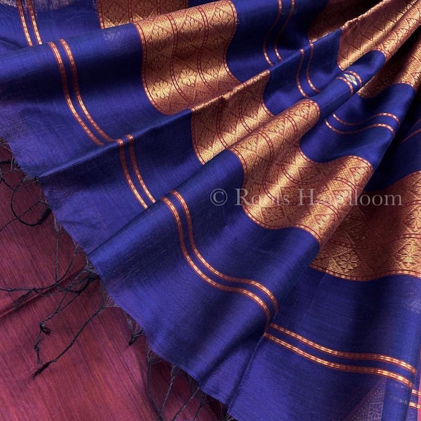 Dark blue and maroon Maheshwari saree with Zari pattern on Pallu