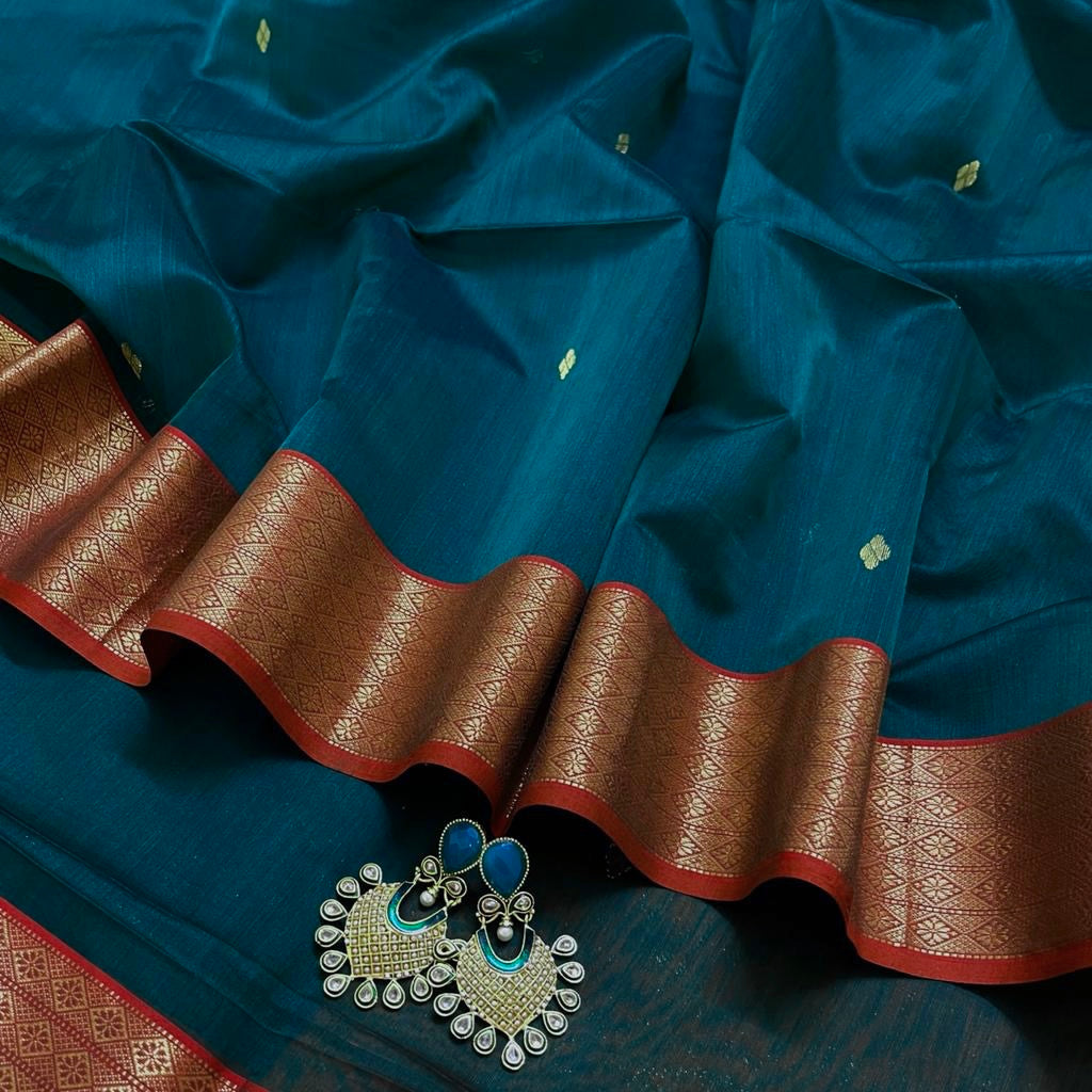 Teal and red Maheshwari saree with Zari pattern on Pallu