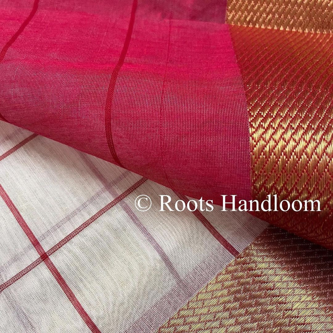 Off-white & red checkered maheshwari saree with zari pallu