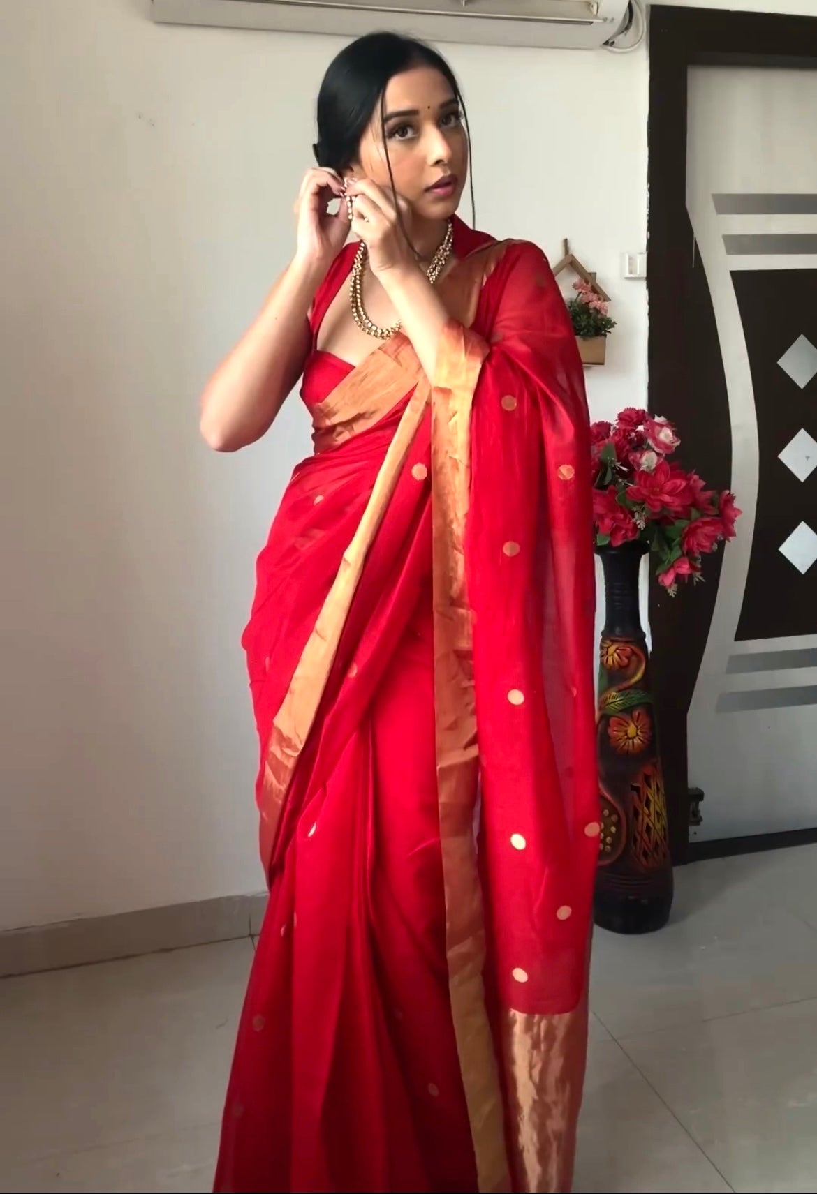 Burnt Red Chanderi Pattu Silk Handloom Saree With Flower Buttis – Six Yard  Story