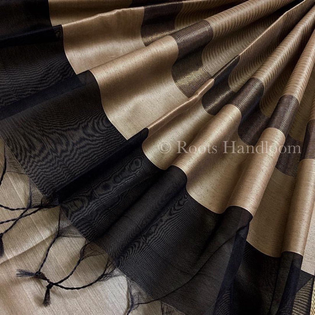 Black maheshwari saree with resham border