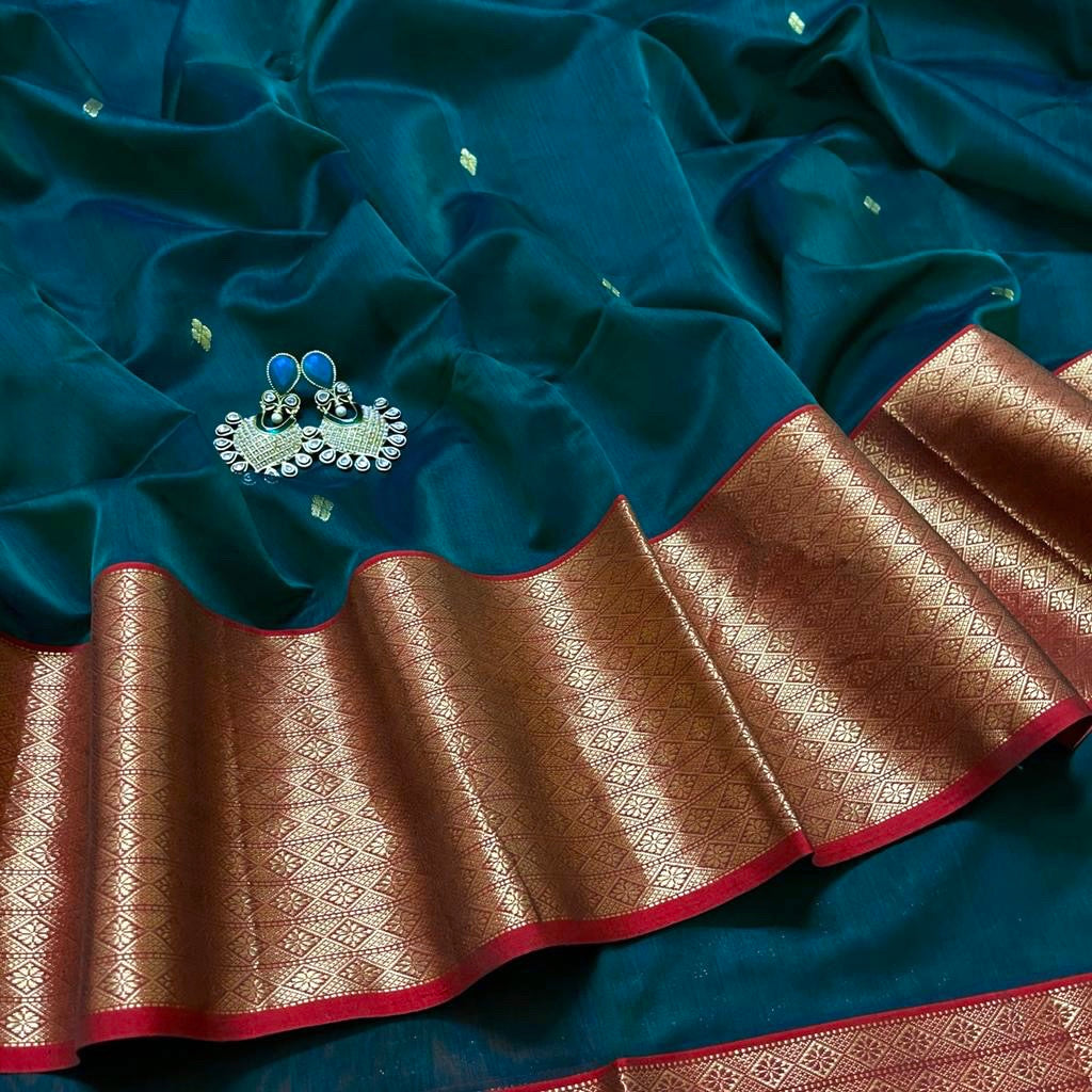 Teal and red Maheshwari saree with Zari pattern on Pallu