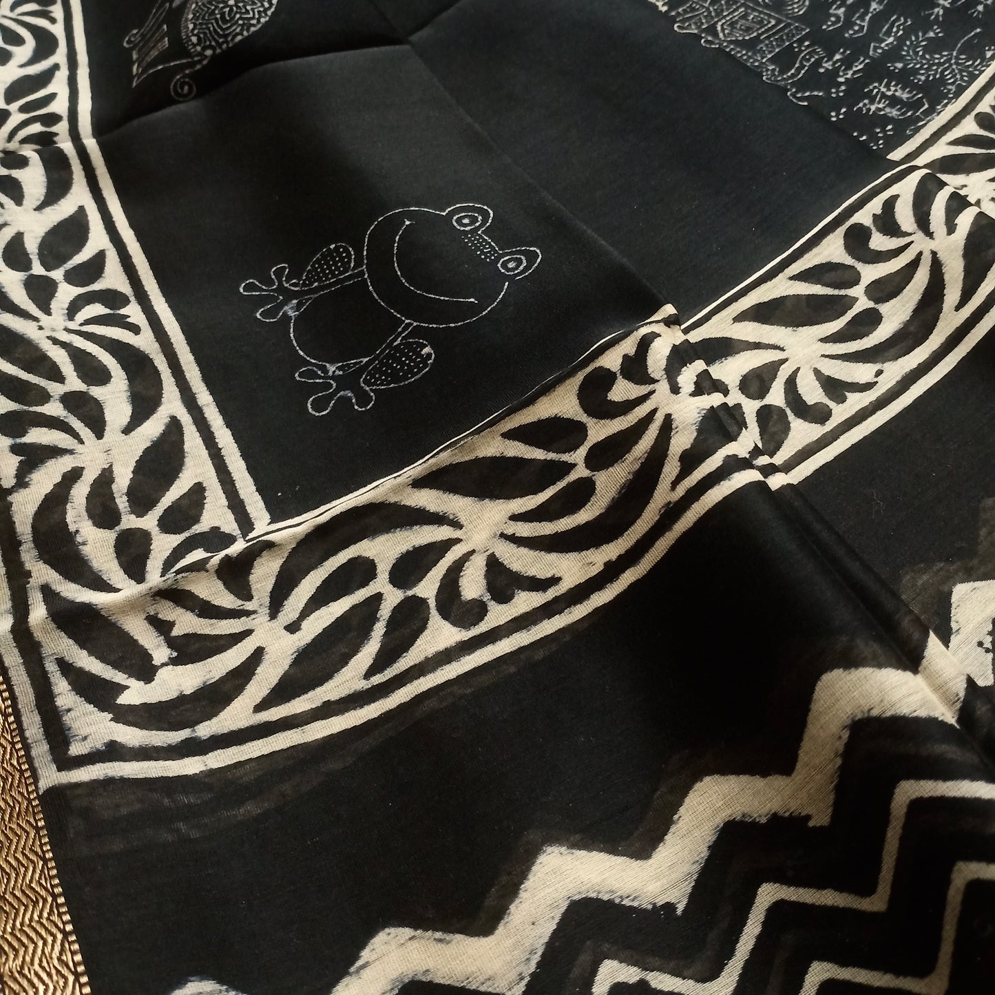 Black maheshwari dupatta with block print all over