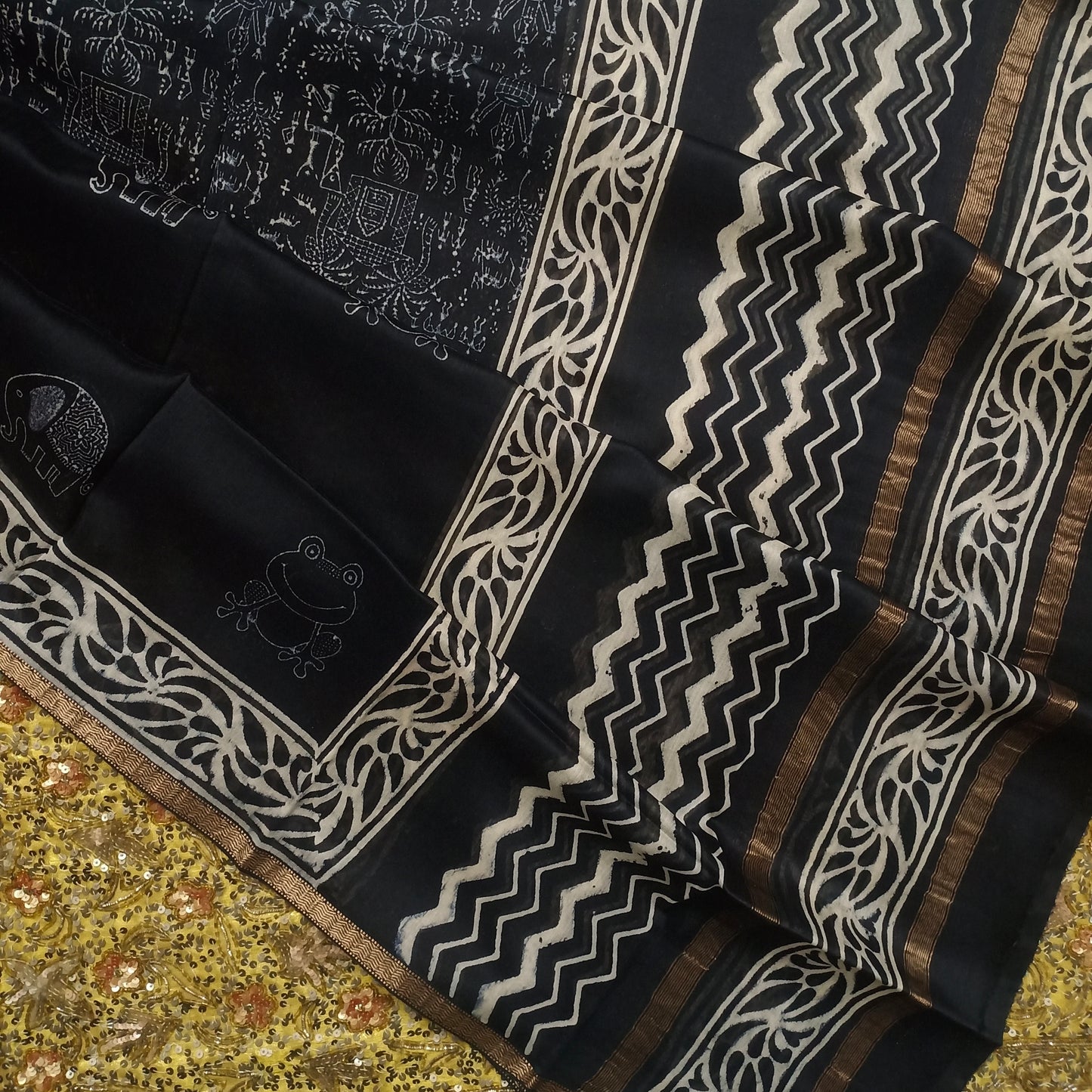 Black maheshwari dupatta with block print all over