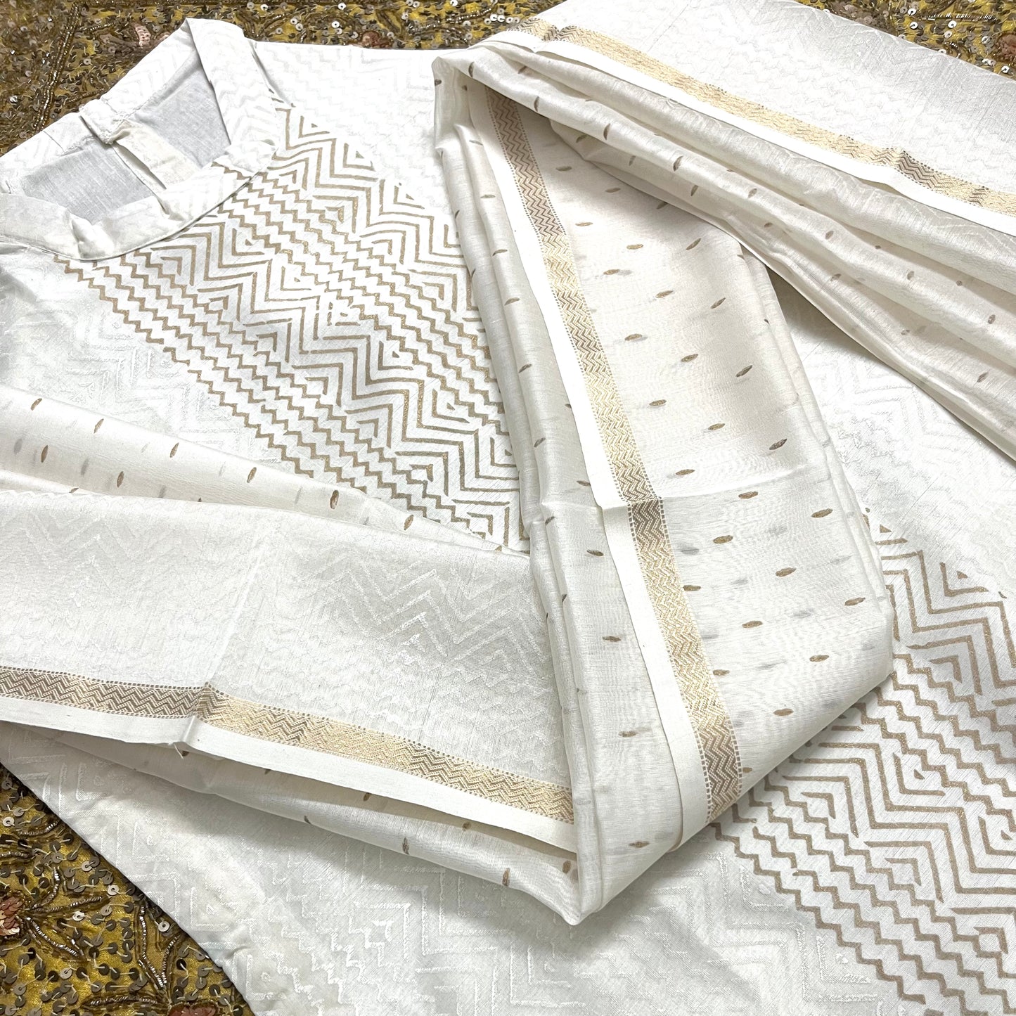 Off white maheshwari suit with block print all over