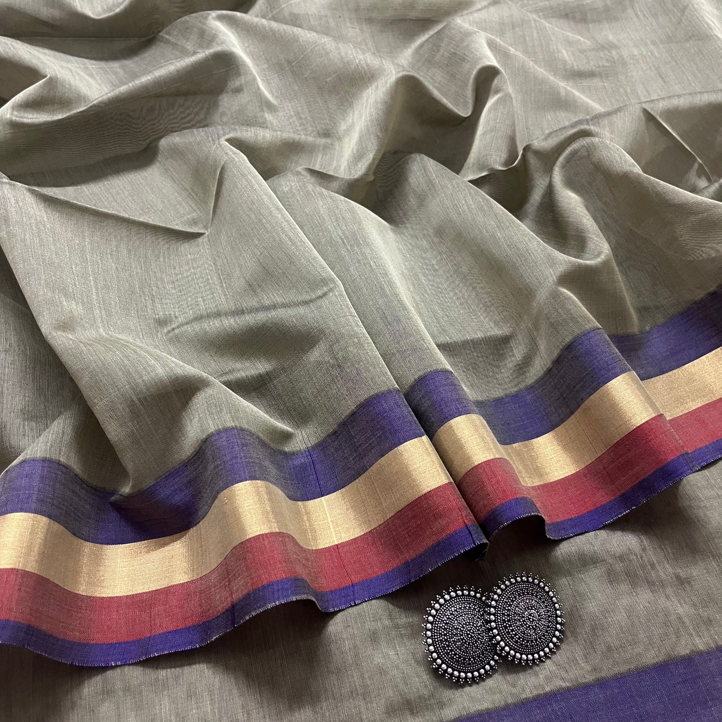 Greyish beige maheshwari saree with jute pallu