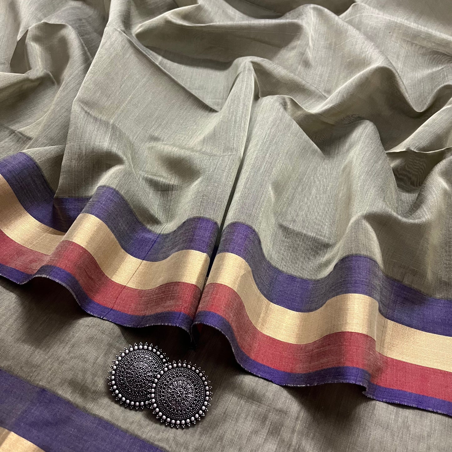 Greyish beige maheshwari saree with jute pallu