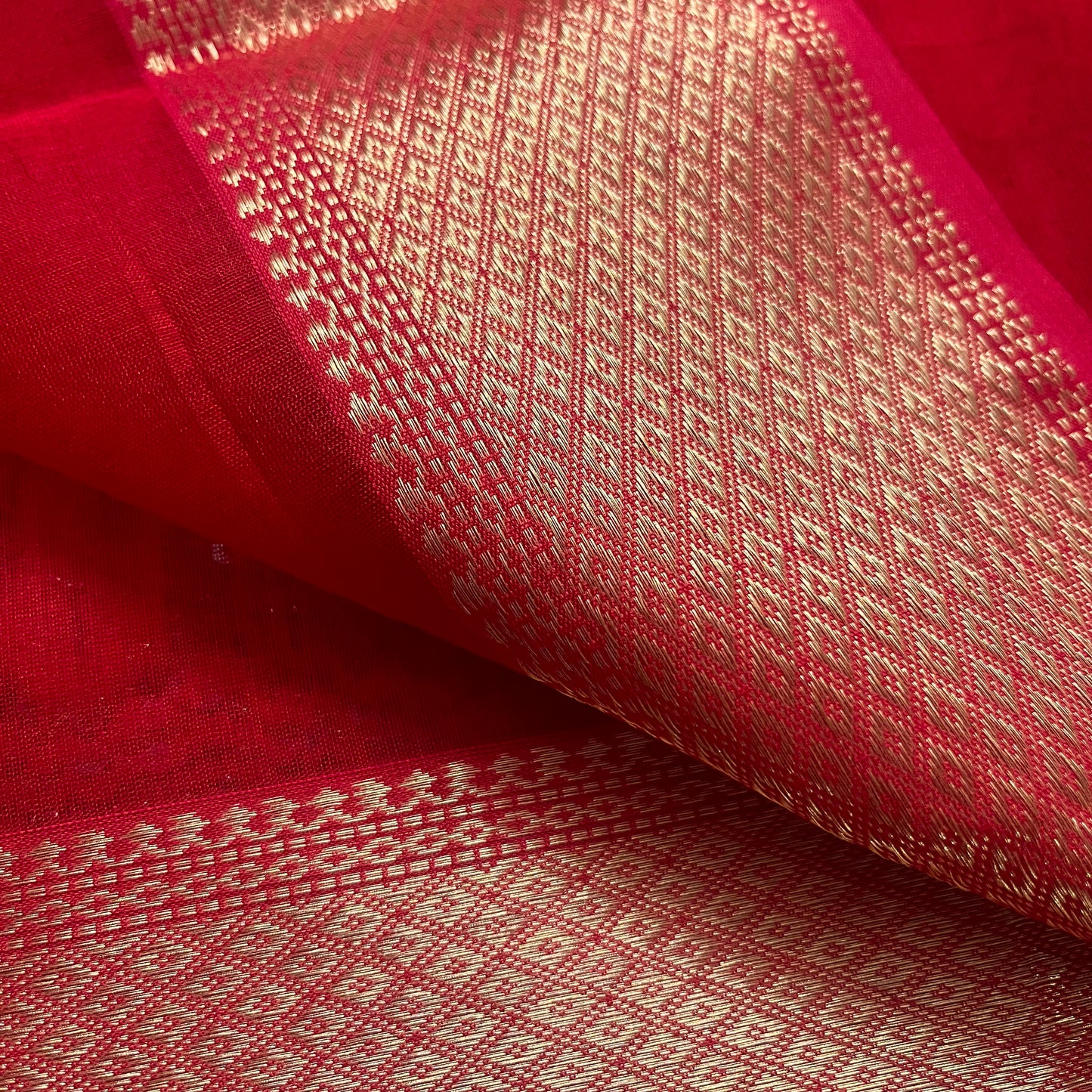 Red maheshwari saree with zari bootis all over