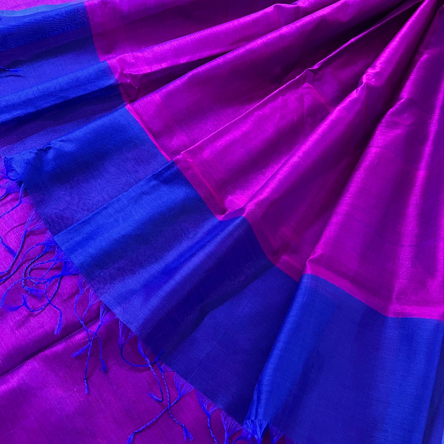 royal-blue-pink-maheshwari-saree-roots-handloom