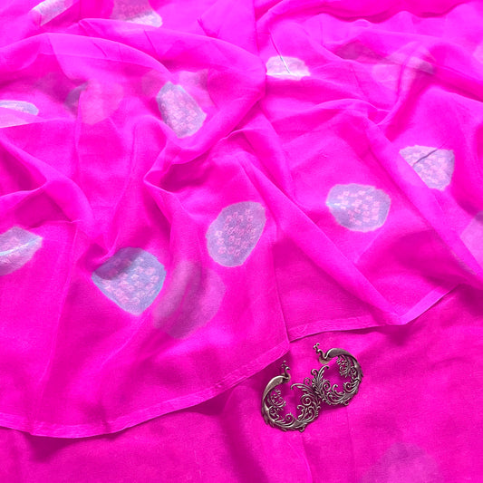 Pink and blue bandhani saree