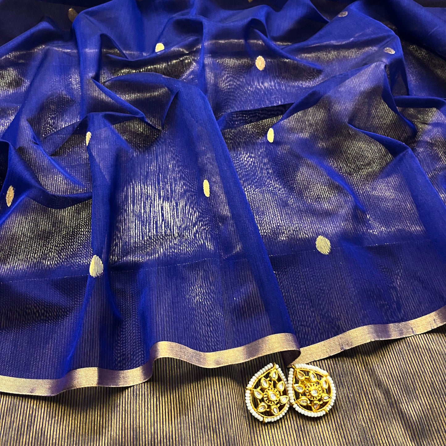 Dark blue maheshwari saree with zari bootis and zari lines