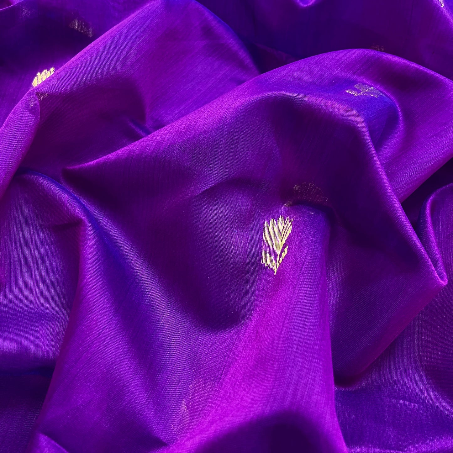 Violet dual tone maheshwari saree with flower motifs all over