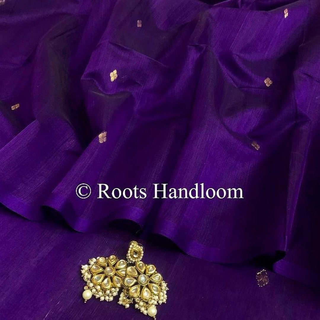 (Shop the look) Dark Purple Maheshwari Saree with Zari bootis all over